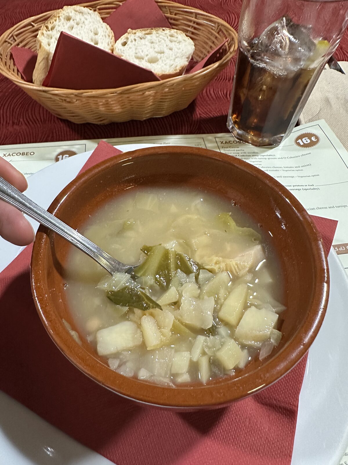 加利西亞燉湯（caldo galego）。